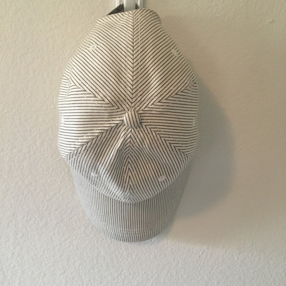 Stripped baseball cap - Picture 1 of 2